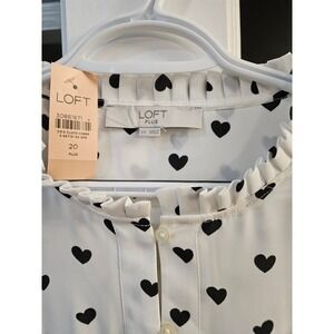 NWT LOFT PLUS White Black Heart Print Ruffle Neck Button Front Blouse Size 20
